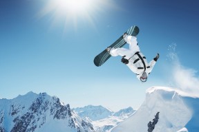 九游体育网页版-聚焦新人：WRC新秀表现令人期待，wrc视频2020