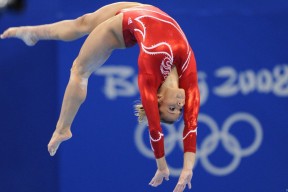 九游游戏在线玩-中国篮球训练营吸引大量青少年参与，中国专业篮球训练营