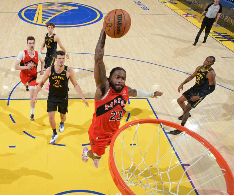 关键时刻:王强最后三分稳住局势,锁定胜利! 关键时刻:王强最后三分稳住局势,锁定胜利!