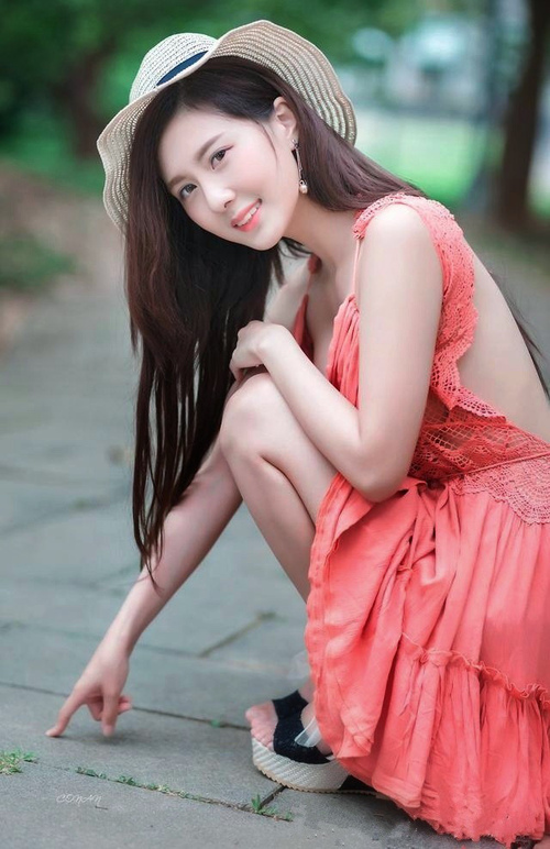 九游娱乐官网 (jiuyou)-_全景水上运动节：水上飞行、冲浪轮番上演_，水上冲浪介绍