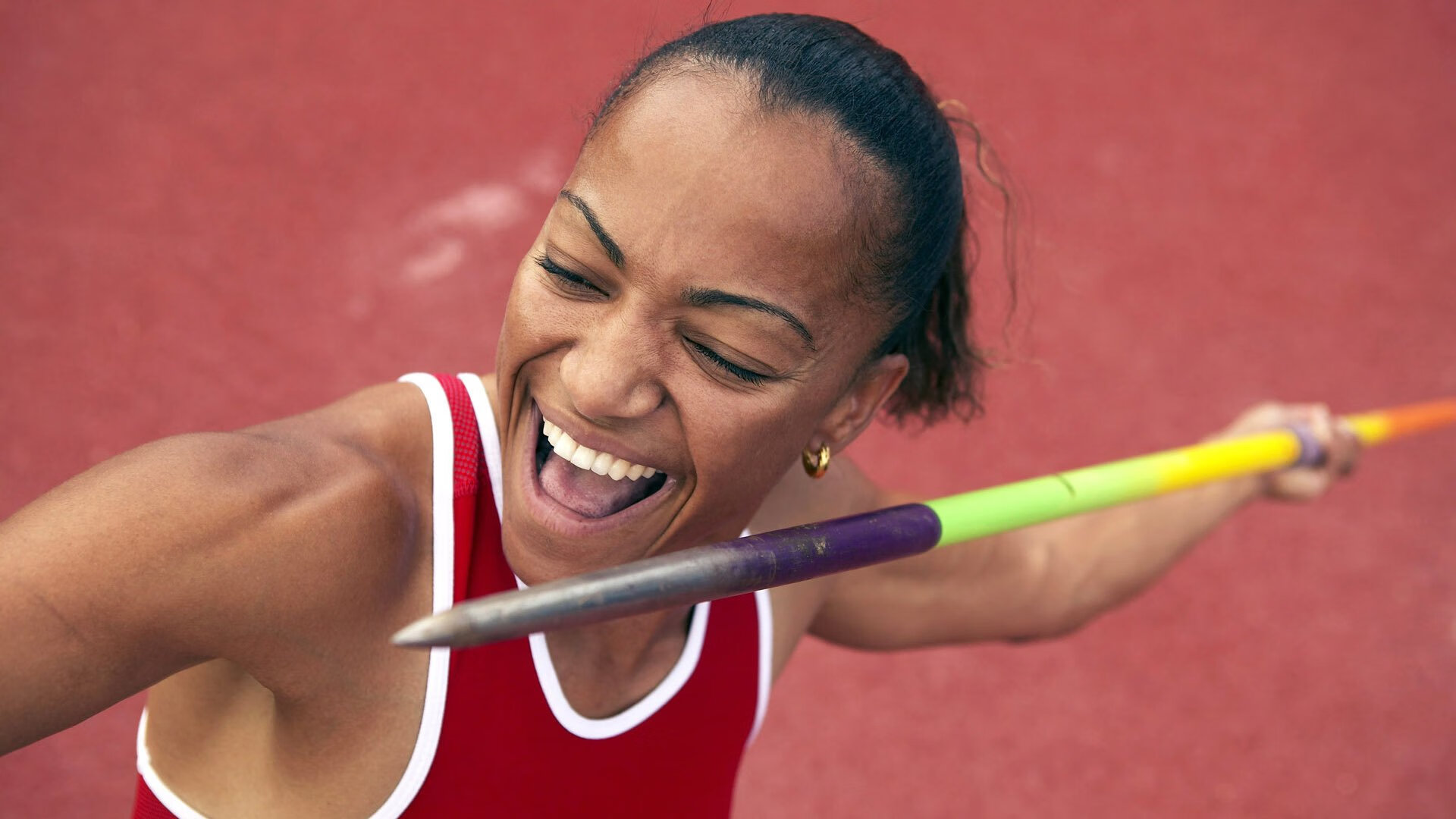 九游网游官网-【视频解析】经典犯规事件中的规则应用与误判争议，犯规程度