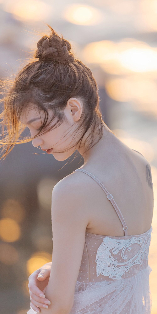 法国球员赛后鞠躬道歉：对不起球迷，法国球迷哭了